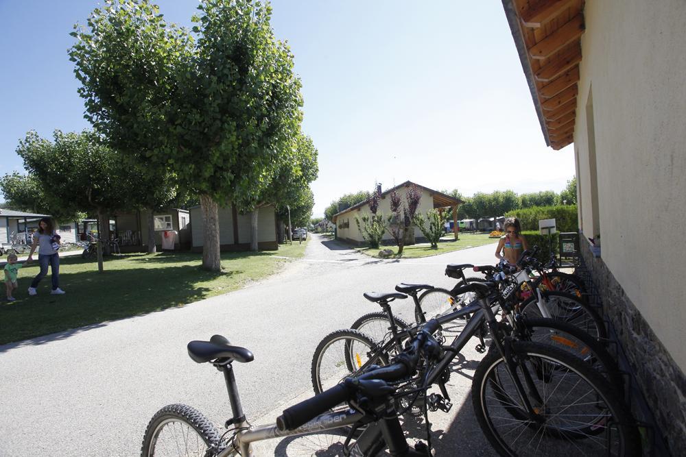 Bungalows Pirineus Guils de Cerdana Exterior photo